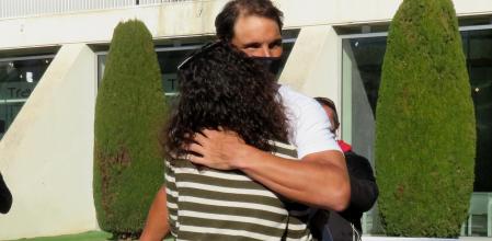 Rafa Nadal y Mery Perelló en el aeropuerto de Mallorca