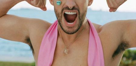 Bad Bunny protagoniza la campaña de primavera-verano 2022 de Jacquemus