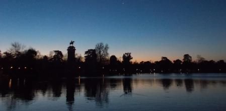 VENUS SOBRE EL ESTANQUE