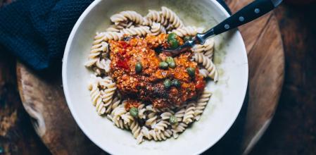 Vegan puttanesca, de Chloé Sucrée