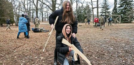 Residents take part in a military exercise for civilians conducted by Christian Territorial Defence, amid threat of Russian invasion in Kyiv, Ukraine February 19, 2022. REUTERS/Umit Bektas