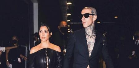 Kourtney Kardashian y Travis Barker en los VMA's
