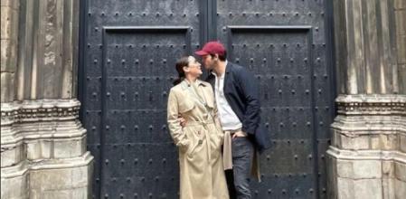 La pareja no dejó de mostrar románticos momentos cómplices durante toda su estancia en la ciudad condal.