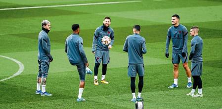 Entreno del PSG en el santiago Bernabeu Messi Neymar Mbppe