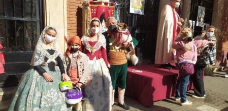 Mascotas en la Falla Joaquín Costa-Burriana de València