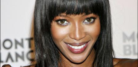 La modelo Naomi Campbell posando durante la gala Montblanc Soulmakers for 100 years en 2003