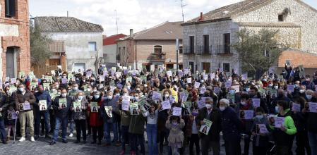 Centenares de personas se han concentrado en la localidad de Valladolid