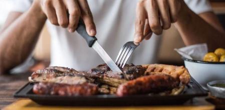 Algunas personas veganas y vegetarianas tienen pesadillas en las que comen carne