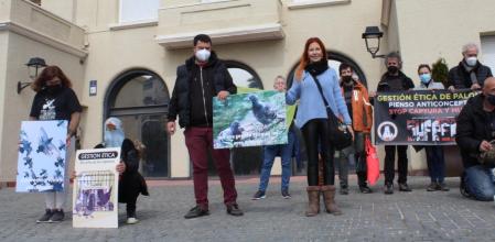 Protesta animalista en Montgat.