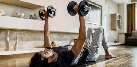 Ejercicio con mancuernas