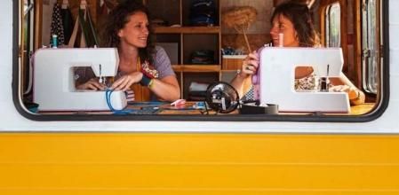 Roser Giralt y Lorena Heras, creadoras de Planeta Dots