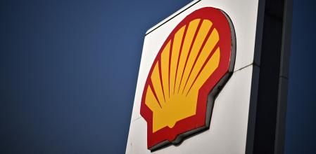 Logo de Shell en una gasolinera en Reino Unido