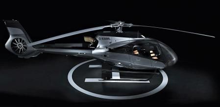 El vehículo destaca por sus lujosos acabados, que alcanzan los máximos niveles de calidad.