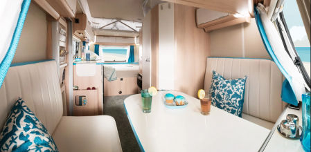 La caravana Eriba Touring 530 Ocean Drive tiene un estilo muy acogedor, que se puede personalizar con múltiples detalles&nbsp;