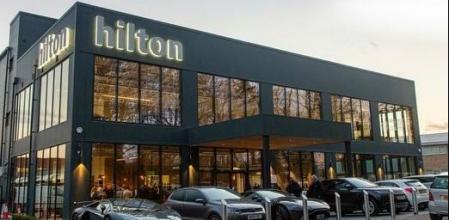 Hilton cuenta en el Reino Unido con el primer hotel de lujo para coches&nbsp;
