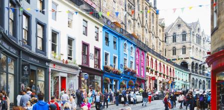 Royal Mile, en el Old Town, la arteria principal de Edimburgo