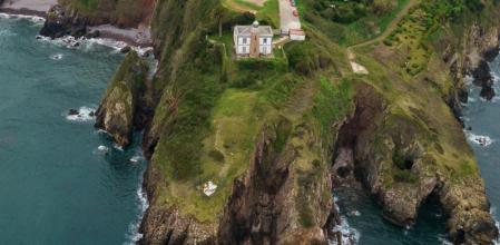 El Faro de San Antonio en Candás a vista de dron.