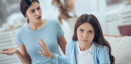 El cerebro de los adolescentes está “programado” para ignorar a los adultos, pero el precio de no intentar comunicarse con ellos puede ser alto