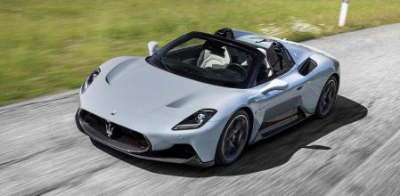 El MC20 Cielo es un modelo enfocado en el placer de conducir a cielo abierto, manteniendo todos los privilegios conocidos de la versión coupé&nbsp;