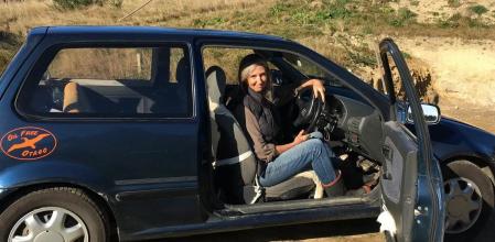 Retiró el motor de combustión e instaló en su lugar una nueva caja de cambios y un motor eléctrico