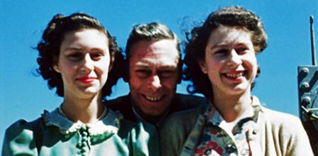 Una imagen nunca antes vista muestra al rey Jorge VI con sus hijas Isabel y Margarita