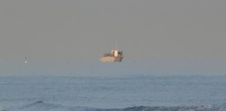 Efecto barco volador a causa de la Fata Morgana.