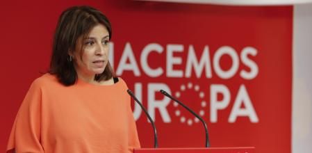 La vicesecretaria general del PSOE, Adriana Lastra, ofrece una rueda de prensa tras la reunión de Ejecutiva Federal de la formación este lunes en Madrid,