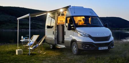 El Daily Camper cuenta con una gran puerta lateral corredera que da acceso a un generoso habitáculo&nbsp;