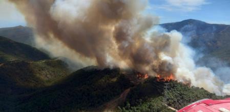 Vista aérea del fuego de Pujerra