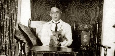 Blas Infante, en un retrato familiar