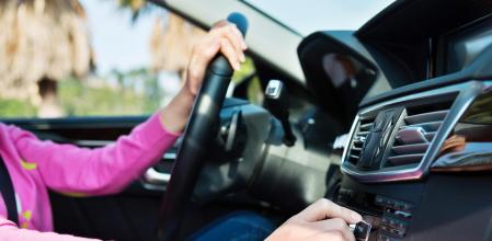 Es importante regular el aire acondicionado a una temperatura confortable, que no se excesivamente fría en verano&nbsp;&nbsp;