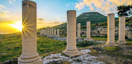 El palacio-mausoleo de Herodes, al fondo, desde un punto del Parque Nacional del Herodión.