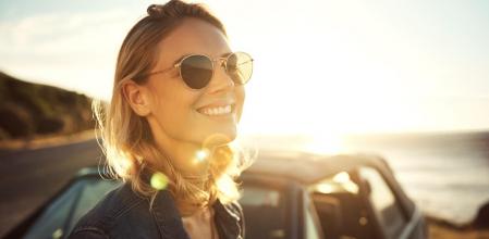 Gafas de sol de colores para este verano en oferta