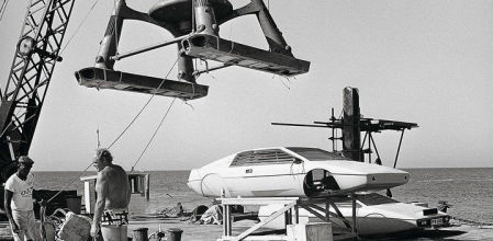 El Esprit, montado en una plataforma durante la filmación, en 1976