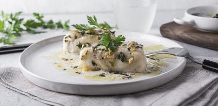 Merluza a la mantequilla de ajo