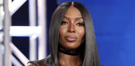Naomi Campbell con su melena ultralisa