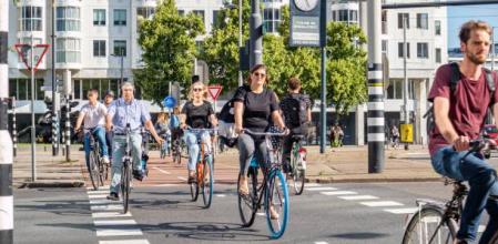 El uso de la bicicleta previene problemas de salud, reduce la mortalidad y mejora el medio ambiente, todo ventajas.