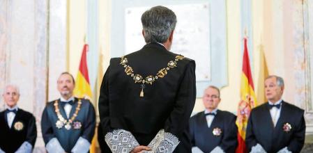 El rey en la apertura del año judicial con Lesmes presidente del supremo . Presidentes de las salas del supremo