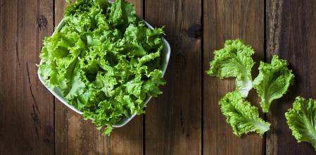 Las hojas enteras de lechuga duran más