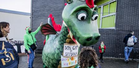 La escuela Turó del Drac, de Canet de Mar, es una de los centros afectados por las cautelares en una clase de infantil).
