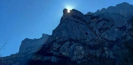 El sol encajado en el Cavall Bernat.