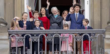 Margarita I de Dinamarca junto a su familia.