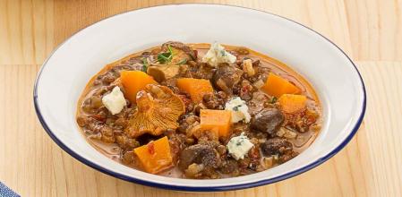 Guiso de lentejas con setas y calabaza