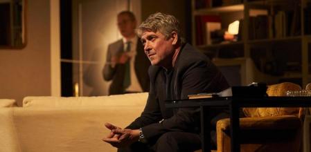 Pere Arquillué y Carles Martínez interpretan 'L'adversari', dirigida por Julio Manrique, a partir de la novela de Emmanuel Carrère, en Temporada Alta