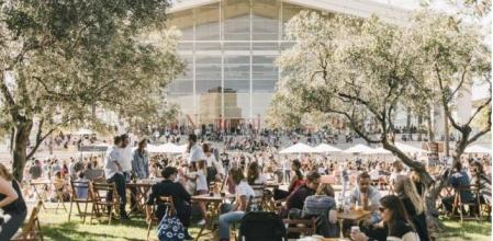 Una edición pasada de All Those Food Market en el TNC