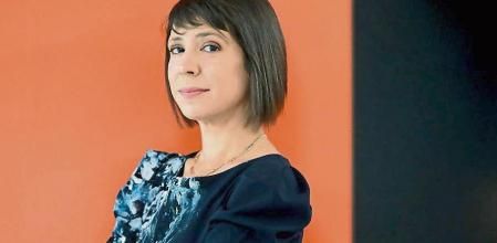 ESCRITORA AIXA DE CRUZ, QUE PUBLICA