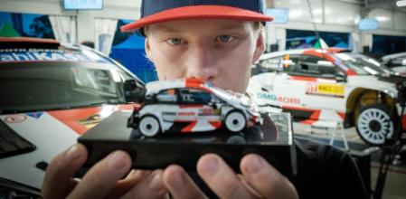 19112022 Entrevista al piloto de rallies Kalle Rovanperä en Port Aventura