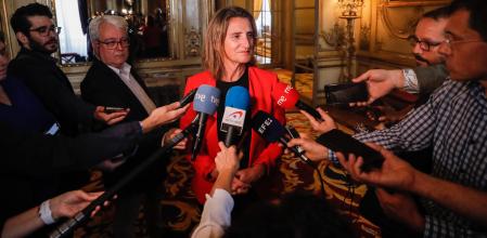 La vicepresidenta tercera y ministra de la Transición Ecológica, Teresa Ribera, ayer en París