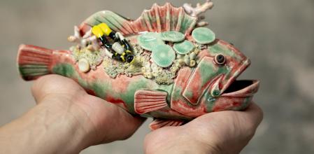 Figura con forma de pez