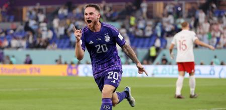 mac Allister celebra el 0-1 de Argentina ante Polonia